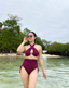 Bikini dos piezas top cruzado y panty tiro alto